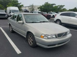 Volvo 2000 S70