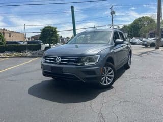 Volkswagen 2020 Tiguan