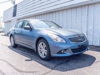 Infiniti 2010 G37