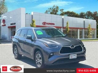 Toyota 2021 Highlander