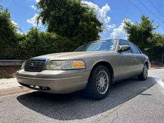 Ford 2002 Crown Victoria