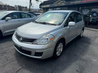 Nissan 2010 Versa