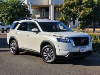 Nissan 2022 Pathfinder