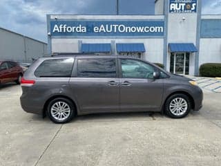 Toyota 2011 Sienna