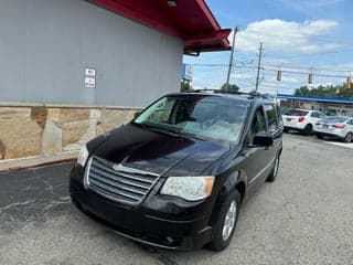 Chrysler 2010 Town and Country