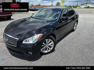 Infiniti 2011 M56