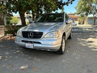 Mercedes-Benz 2000 M-Class