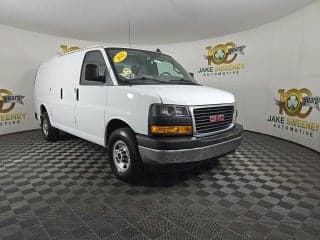 GMC 2022 Savana