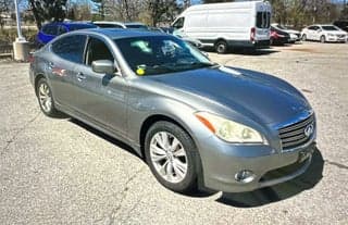 Infiniti 2011 M37