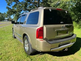 Infiniti 2004 QX56