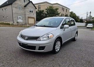 Nissan 2011 Versa