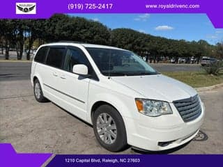 Chrysler 2010 Town and Country